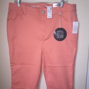 Avenue Denim Apricot Capri